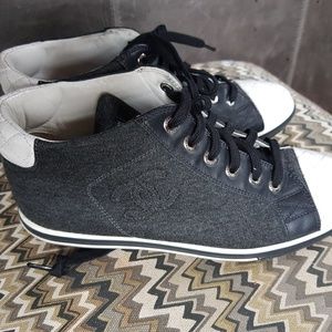 Chanel low tops sneakers